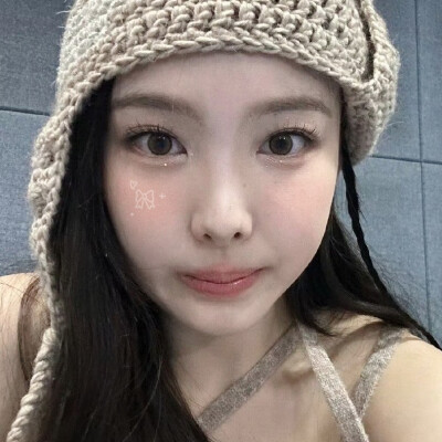 我懒得单发了！总是都是特别美萌的自拍～