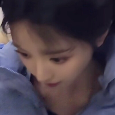 我的春天不在深闺不肯为谁展愁眉