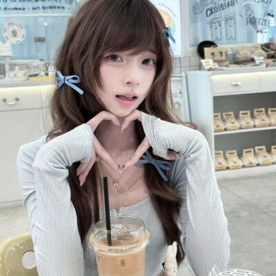 ❤️巴卡茶旅❤️＃生命力女生头像 ​​​＃Wechat氛围感女头＃夏日头像＃自由感＃自然系＃蝴蝶女孩头像＃艺术感头像＃胶片感头像＃复古＃棕色系