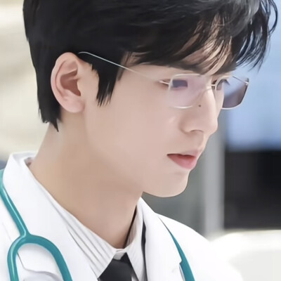 吃巧克力记得要擦嘴巴