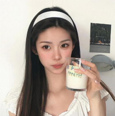 ❤️巴卡茶旅❤️＃生命力女生头像 ​​​＃Wechat氛围感女头＃夏日头像＃自由感＃自然系＃蝴蝶女孩头像＃艺术感头像＃胶片感头像＃复古＃棕色系