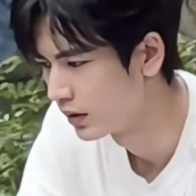 吃巧克力记得要擦嘴巴