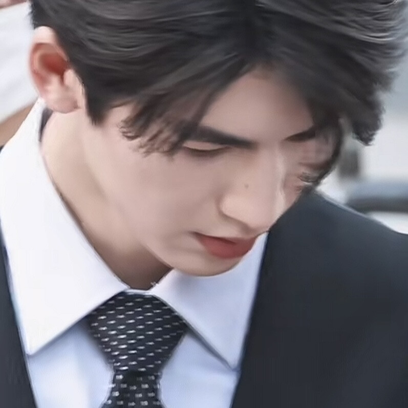 吃巧克力记得要擦嘴巴