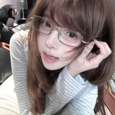 ❤️巴卡茶旅❤️＃生命力女生头像 ​​​＃Wechat氛围感女头＃夏日头像＃自由感＃自然系＃蝴蝶女孩头像＃艺术感头像＃胶片感头像＃复古＃棕色系