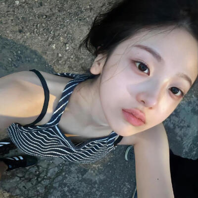 ❤️巴卡茶旅❤️＃生命力女生头像 ​​​＃Wechat氛围感女头＃夏日头像＃自由感＃自然系＃蝴蝶女孩头像＃艺术感头像＃胶片感头像＃复古＃棕色系