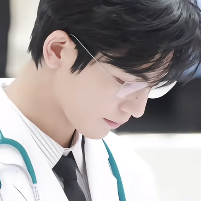 吃巧克力记得要擦嘴巴