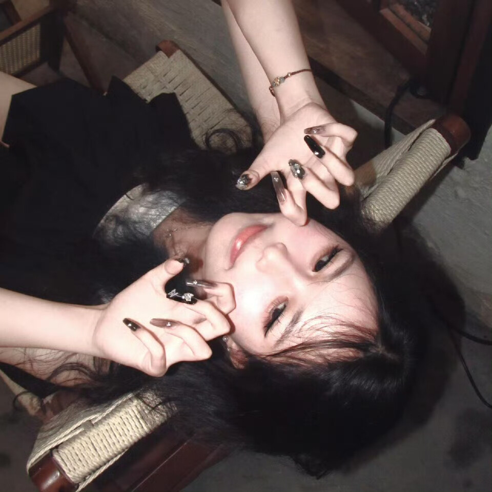 ❤️巴卡茶旅❤️＃生命力女生头像 ​​​＃Wechat氛围感女头＃夏日头像＃自由感＃自然系＃蝴蝶女孩头像＃艺术感头像＃胶片感头像＃复古＃棕色系