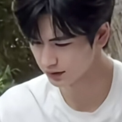 吃巧克力记得要擦嘴巴