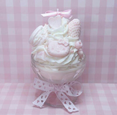 粉色少女心香薰蜡烛