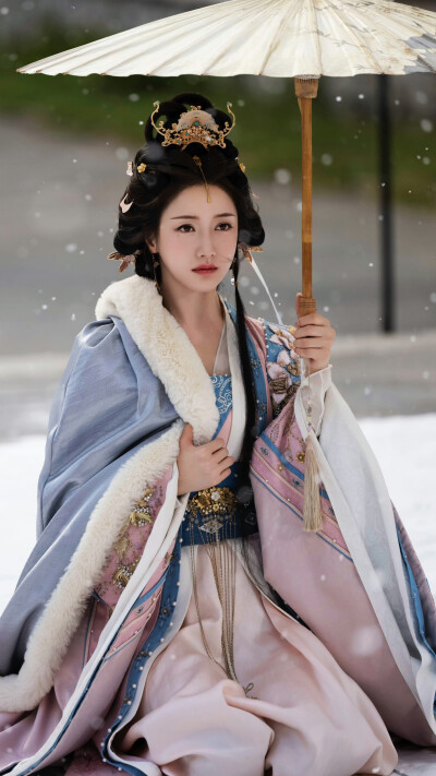 平凝有令 姜贞羽