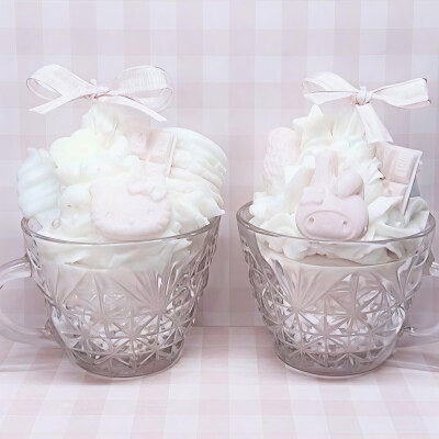 粉色少女心香薰蜡烛