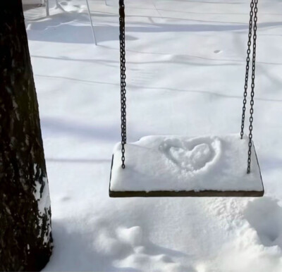 情侣套图
图源网络