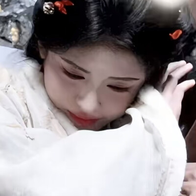 老婆脸颊肉萌萌