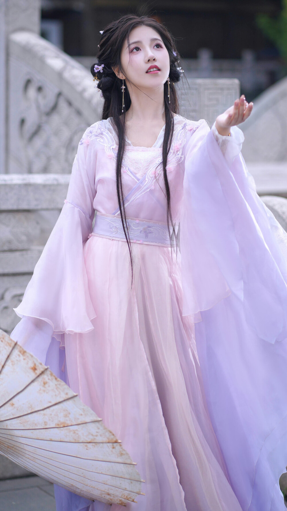宥拉