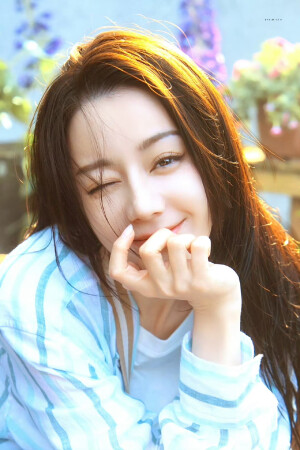 - 迪丽热巴 / 聂九罗 。