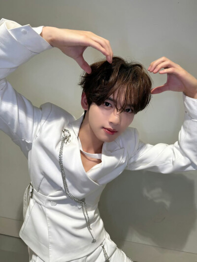 ZEROBASEONE ZB1 韩维辰