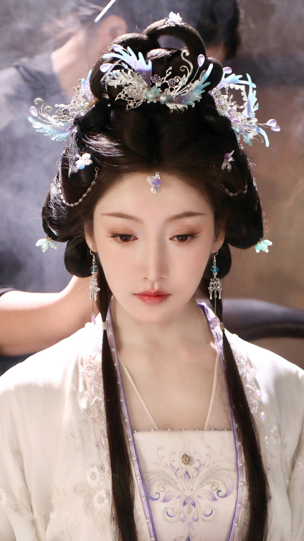 平凝有令 姜贞羽