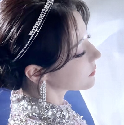 看得出她是公主