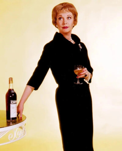 1961年，费雯丽在电影《罗马之春》拍摄造型行型录