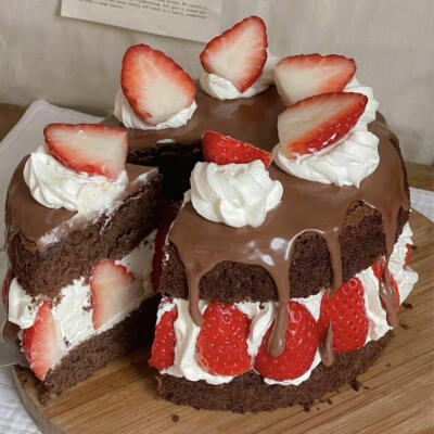 巧克力草莓蛋糕