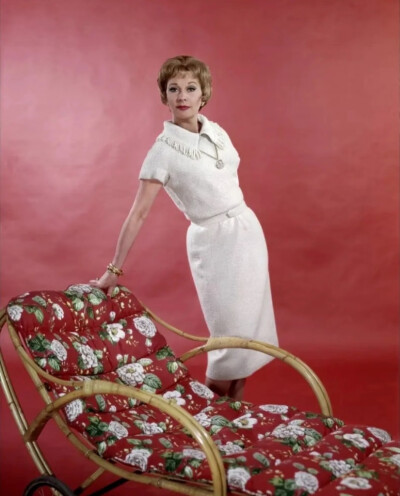 1961年，费雯丽在电影《罗马之春》拍摄造型行型录