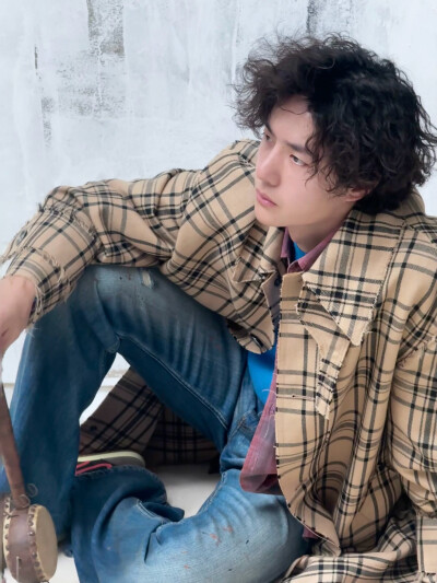 #王一博[超话]# · #王一博T锦绣12月刊封面#
整点小实况[收到]@UNIQ-王一博 ​​​