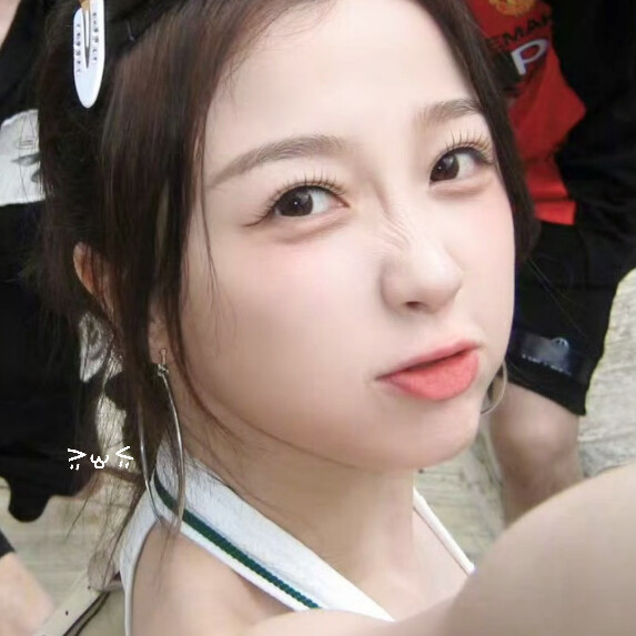 这只猪特别萌呀