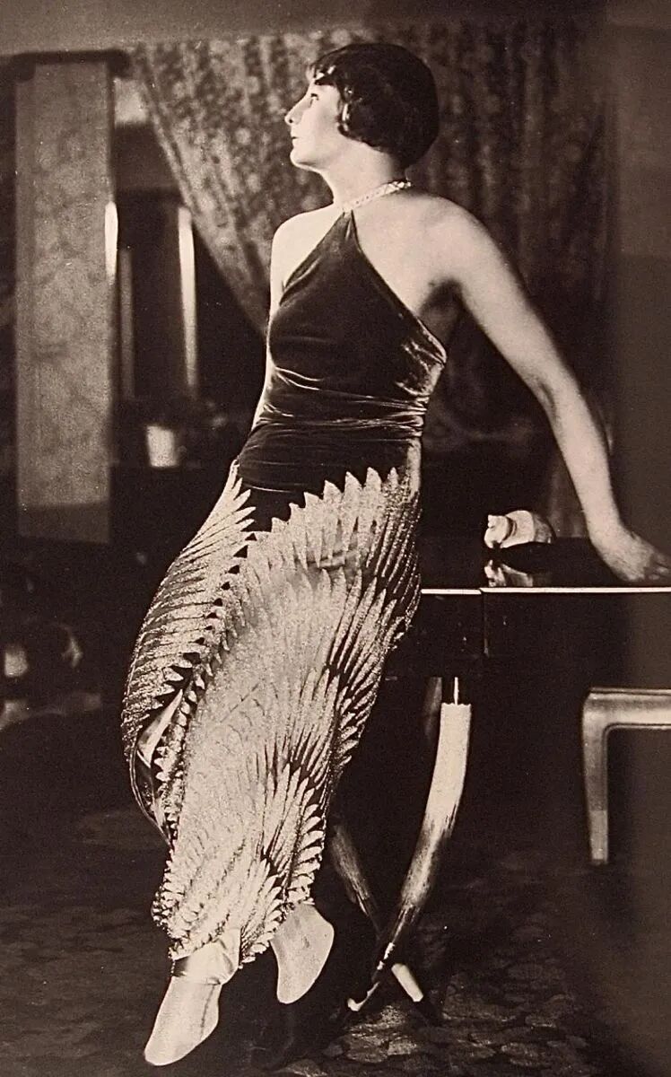 保罗·波烈(Paul Poiret)的晚礼服，1910年代。