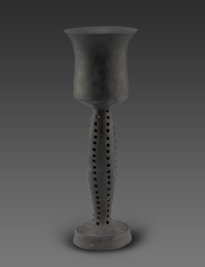 新石器时代 大汶口文化黑陶高柄杯上海博物馆藏