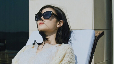 《亲爱的X》白雅珍（金裕贞饰）