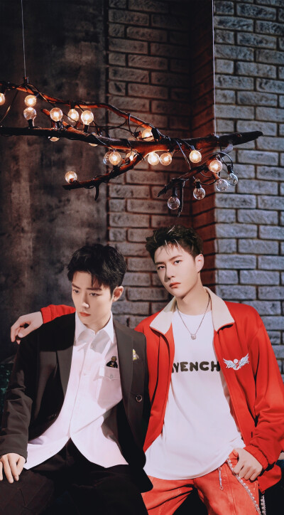 一个人为什么会喜欢喜欢上另一个人，至少不要那么喜欢吧，只是在自己头上犁拴缰.
我想带一人回云深不知处，带回去藏起来.
等待这个词其实很迷人，如果有谁愿意为你等待那一定是很幸福的，不管是家人还是爱人。虽然我…