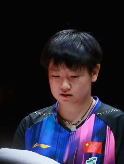 孙颖莎因伤退赛