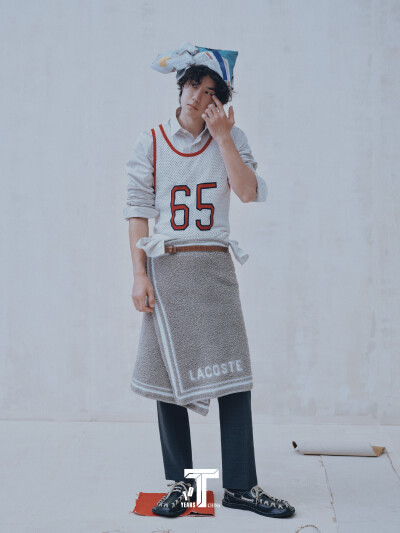 #王一博T锦绣12月刊封面#
#王一博纯粹素颜杂志大片#
#王一博一个人的狂欢杂志大片# ​​​