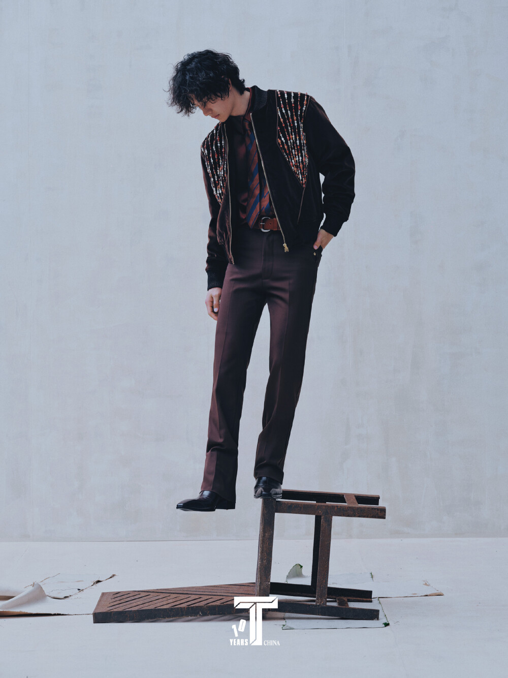 #王一博T锦绣12月刊封面#
#王一博纯粹素颜杂志大片#
#王一博一个人的狂欢杂志大片# ​​​