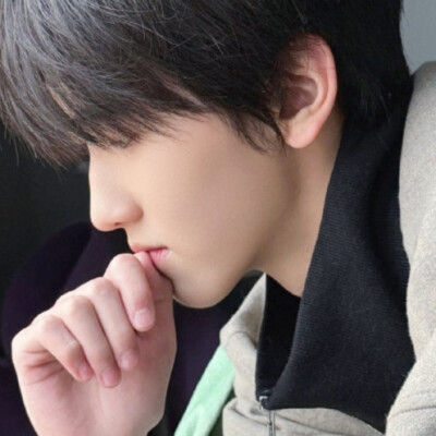 他生下来性别就是哥哥你们懂不