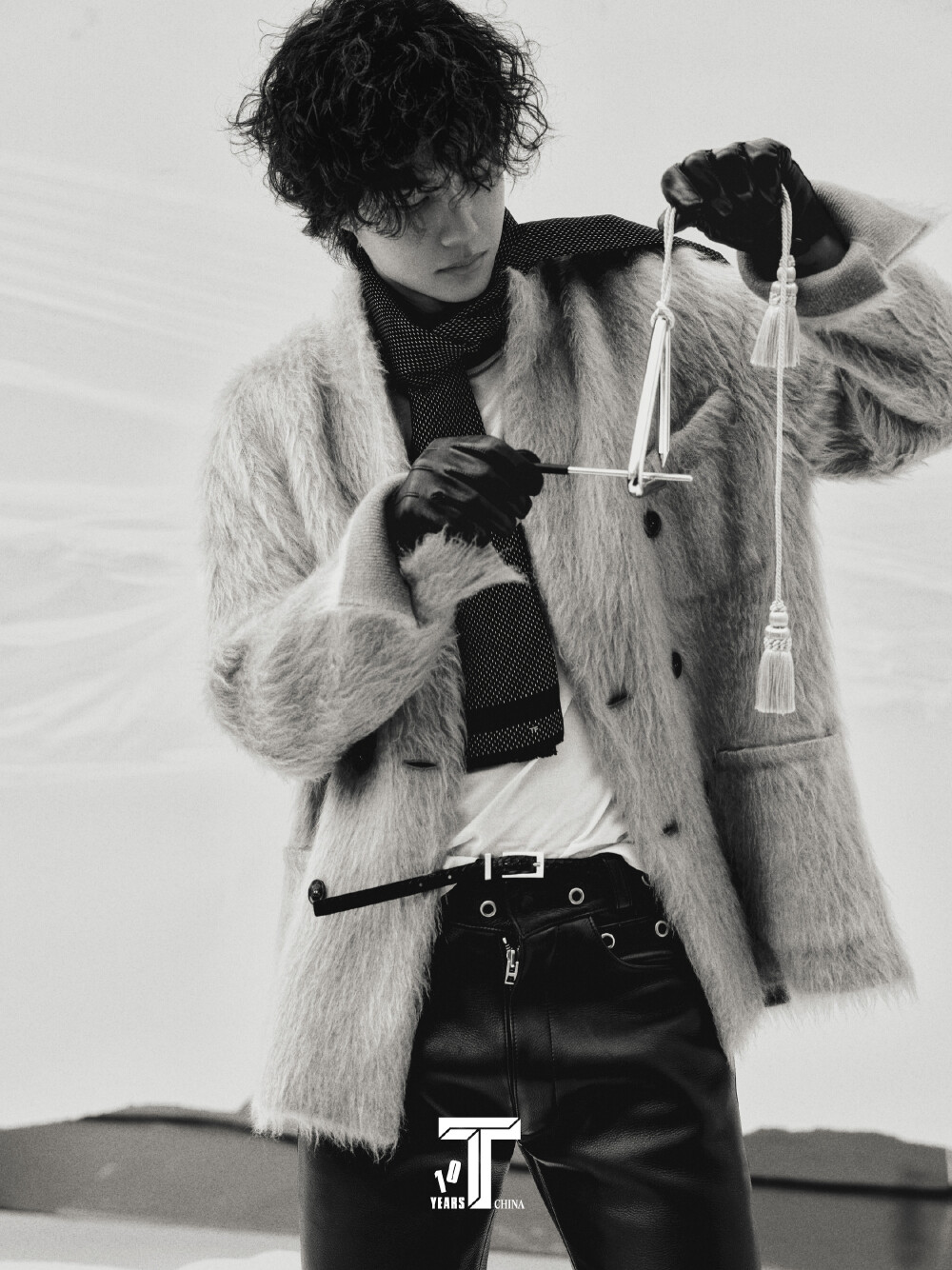 #王一博T锦绣12月刊封面#
#王一博纯粹素颜杂志大片#
#王一博一个人的狂欢杂志大片# ​​​