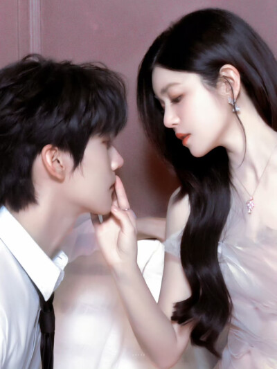 - 恋爱ing 。
#狙击蝴蝶# ​​​