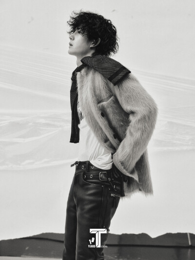 #王一博T锦绣12月刊封面#
#王一博纯粹素颜杂志大片#
#王一博一个人的狂欢杂志大片# ​​​