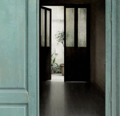 卡洛斯·莫拉戈是一位西班牙当代画家，以极具表现力的具象绘画和强烈的情绪张力而受到关注。在创作中，莫拉戈并不追求传统意义上的写实再现，而是更关注情绪与精神状态的真实。他通过变形、强化光影和粗粝的绘画肌理…