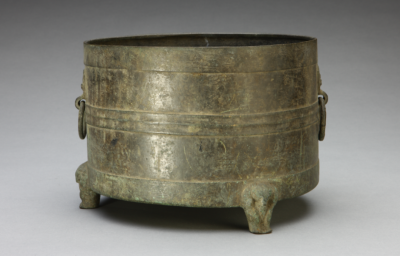 汉 铜素奁故宫博物院藏