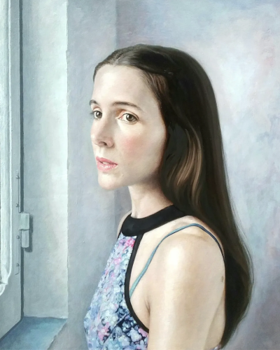 丹尼尔·韦扎尼是一位意大利当代画家，以高度凝练的具象语言和富有哲学意味的画面而受到关注。他的作品多围绕人物形象展开，画面气氛安静而紧张，人物常处于沉思、凝固或若有所思的状态，仿佛被置于时间暂停的瞬间。…