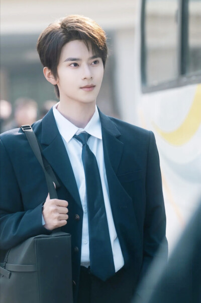 这个家我罩了 江跃辰