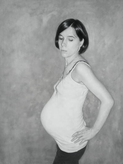 丹尼尔·韦扎尼是一位意大利当代画家，以高度凝练的具象语言和富有哲学意味的画面而受到关注。他的作品多围绕人物形象展开，画面气氛安静而紧张，人物常处于沉思、凝固或若有所思的状态，仿佛被置于时间暂停的瞬间。…