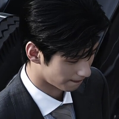 你到底在为谁等待