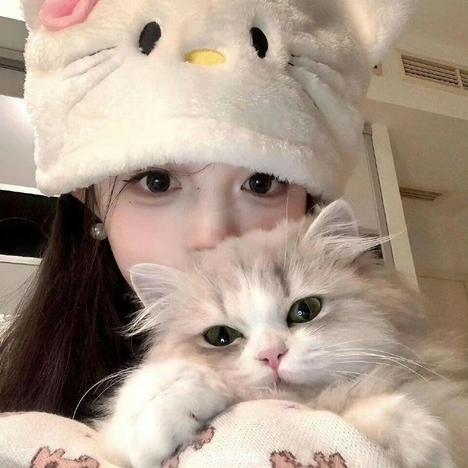 如果欺负一个很艰辛，很无力，很用心，很艰难且崩溃地活着的小女孩会让你觉得特别有成就感，那你就当我什么也没说吧