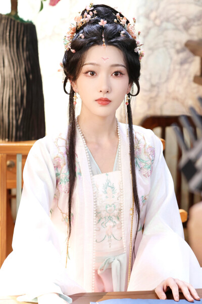 簪缨世家来了个姑奶奶 沈南意