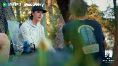 YIBO-OFFICIAL：
#王一博睡树上第一视角#
体验尾波冲浪的极速，也惊叹巨鲸的翻滚。潮声之间，寻找着热爱与生活交织的平衡点。@UNIQ-王一博
腾讯视频#探索新境# 第二季，正在播出。#探索新境2# ​​​