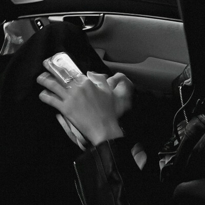 男生头像#去爱让你感到平静和幸福的东西