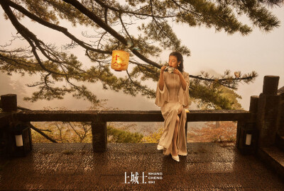 「上城士途中风物045 | 马思纯」
黄山的美，流动变幻 