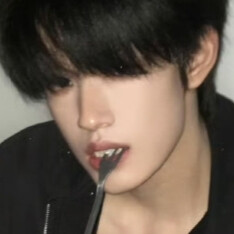 这真不是一个直男想出来的拍照姿势